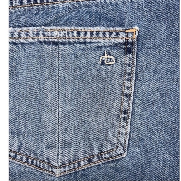 {EUC Rag & Bone Distressed Denim Cut-Off Low Rise Winnie Shorts Medium Wash 26} - Picture 4 of 9